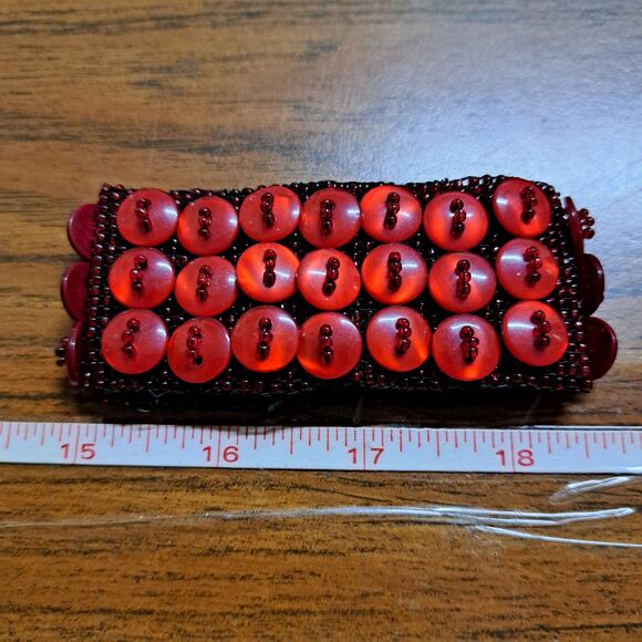 Handmade Vintage Red Button and seed beads Stretchy Bracelet - Picture 3 of 3
